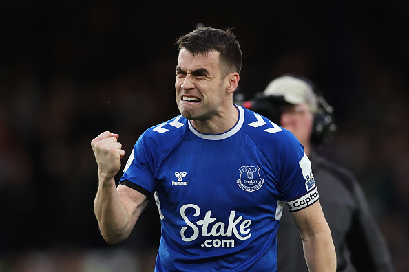 Seamus Coleman accepts new one-year contract at Everton