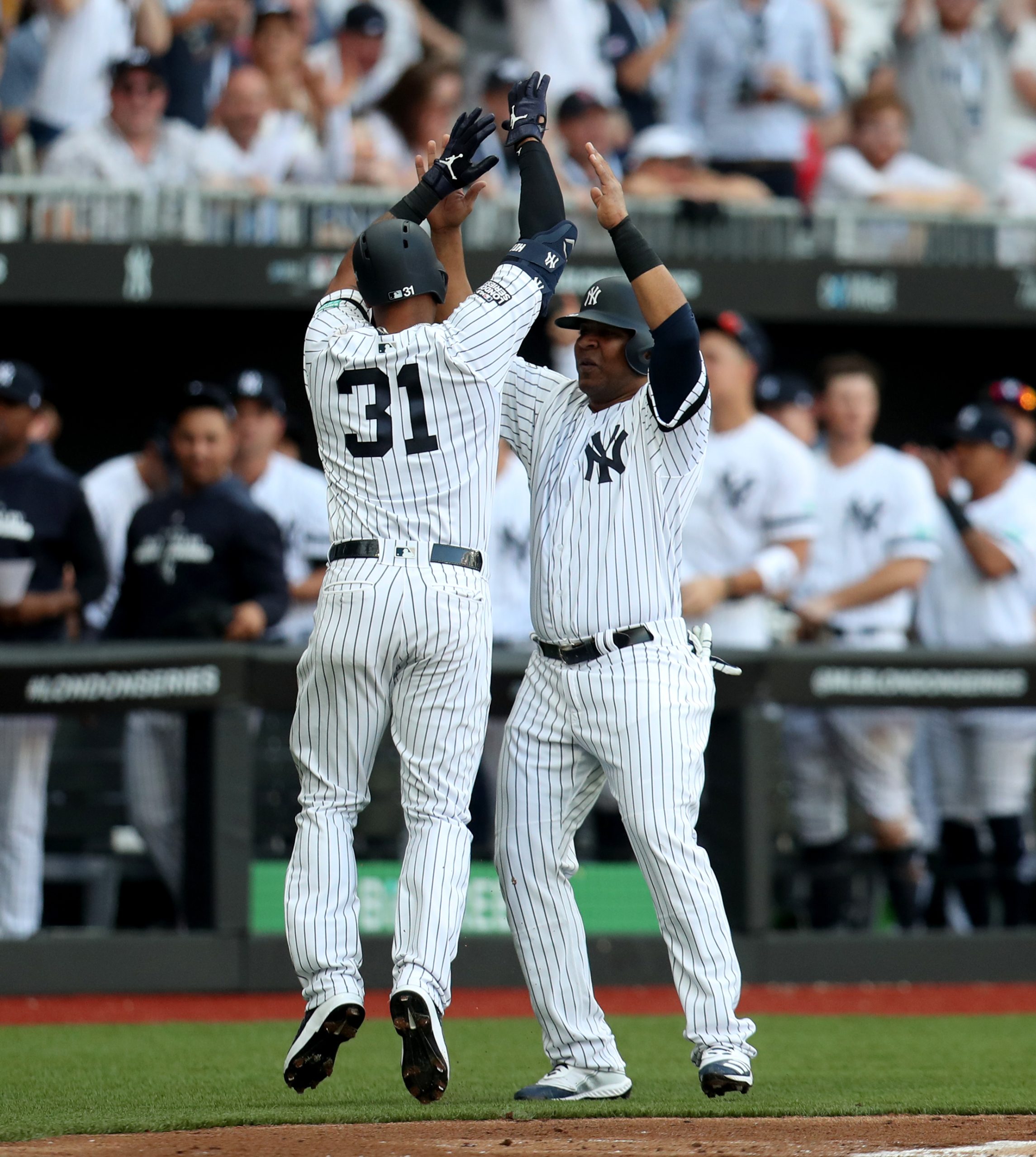 New York Yankees see off Boston Red Sox in run-fest at the London Stadium