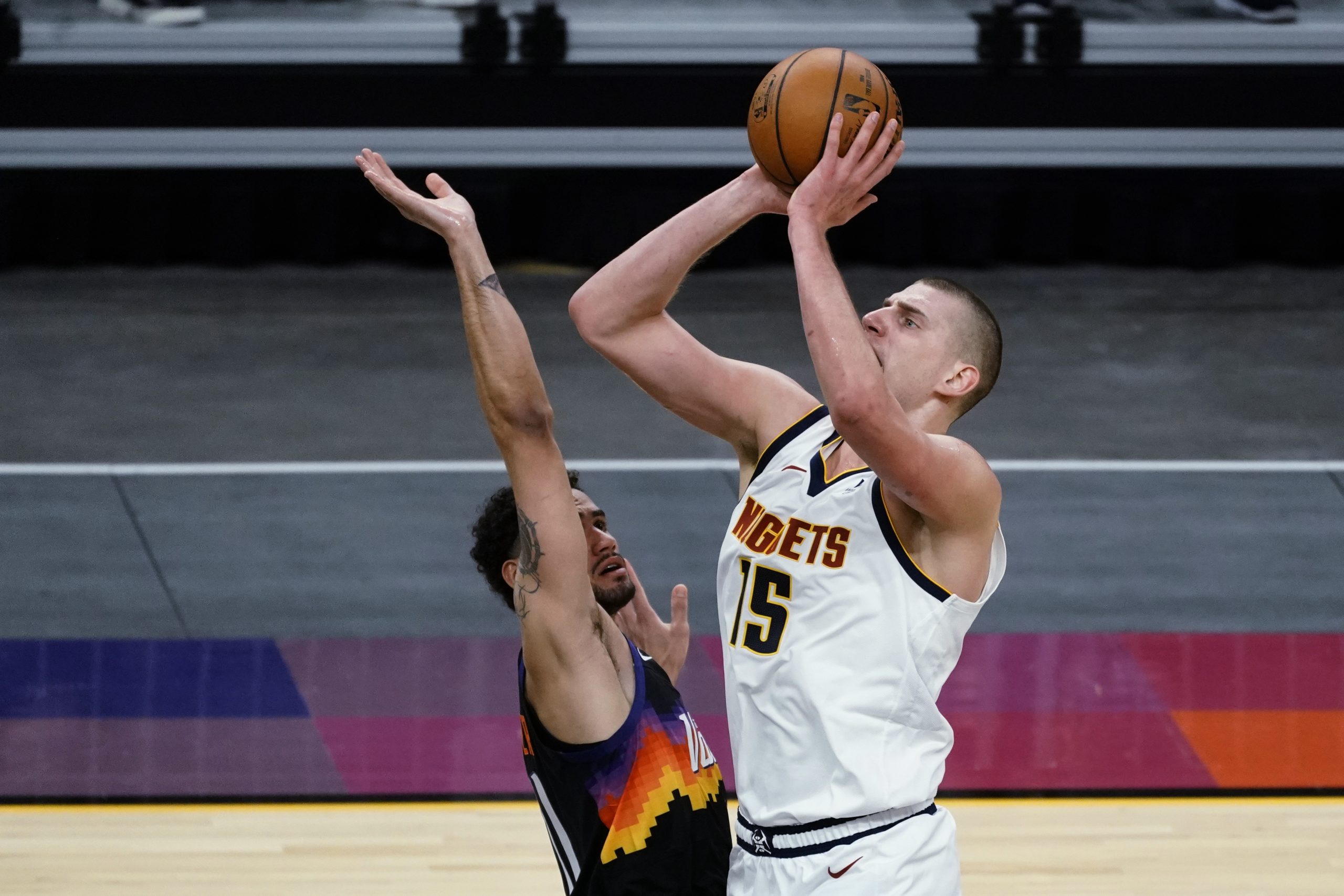 Denver Nuggets triumph over Phoenix Suns in double-overtime thriller