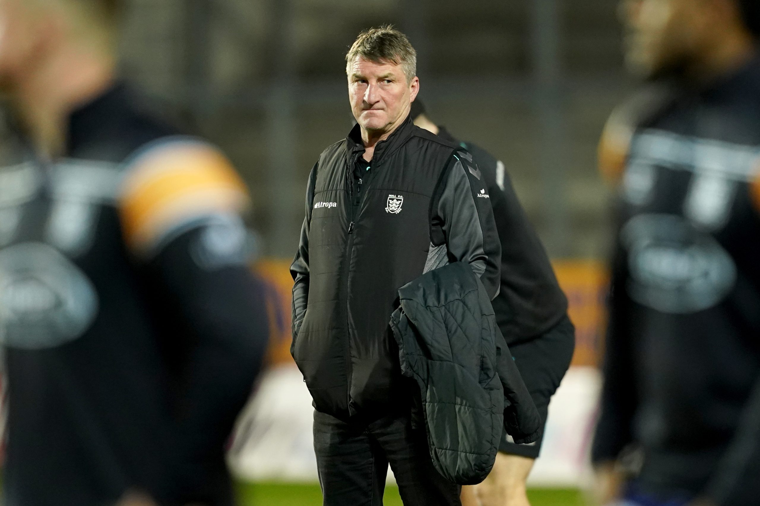 Tony Smith praises Hull FC for battling through the gloom to beat Wigan