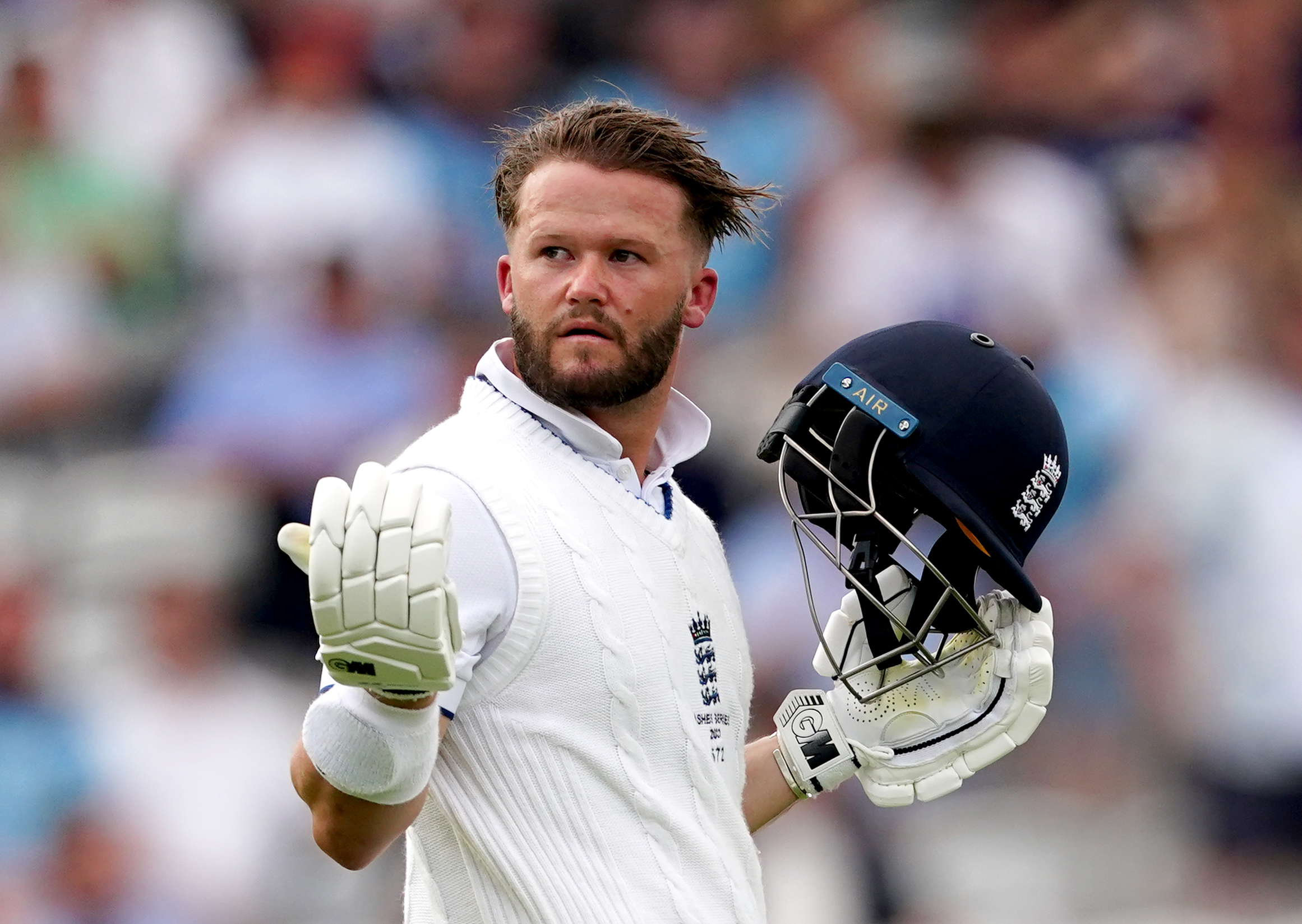 Late reprieve for Ben Duckett keeps England’s hope of miracle chase alive