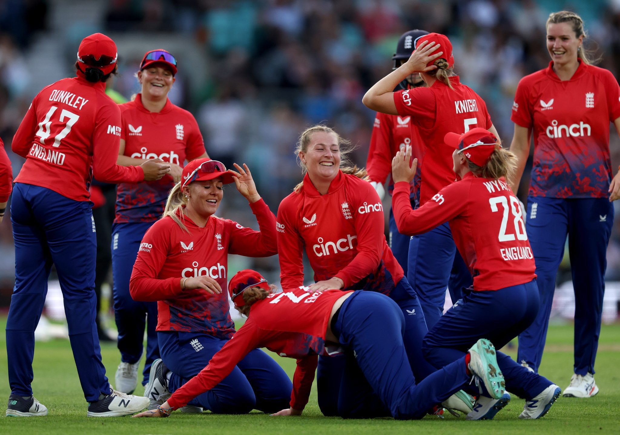 England keep Ashes hopes alive with T20 victory at the Oval
