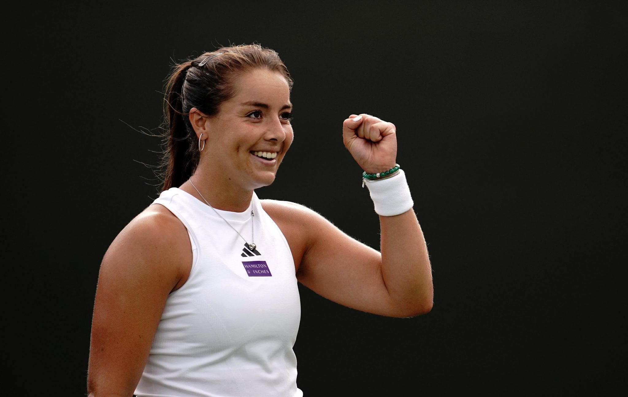 Jodie Burrage takes centre stage as Wimbledon plays catch-up on day three