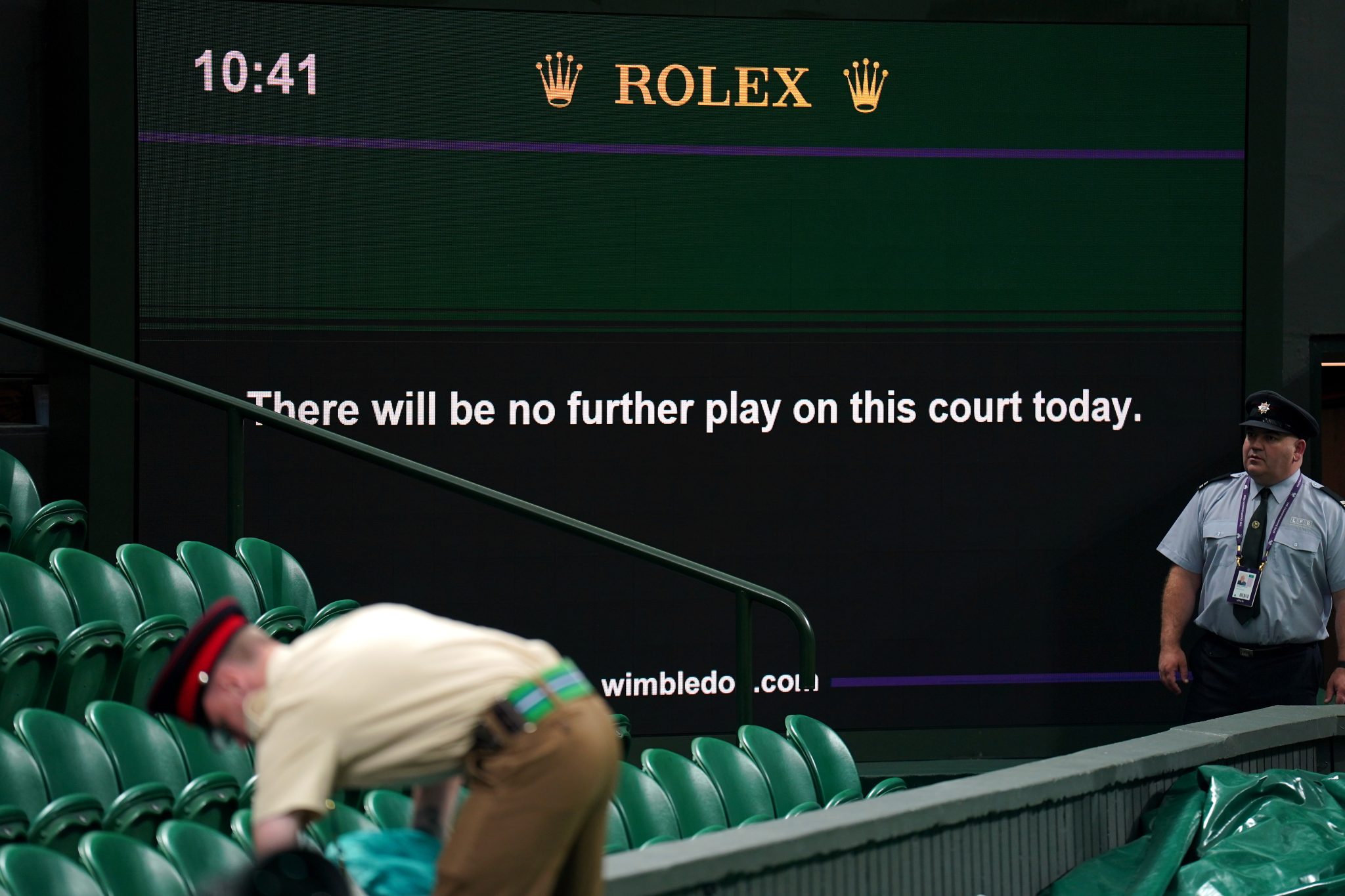 Wimbledon offers no guarantees over moving Centre Court start time